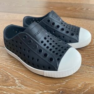 Native Shoes Jefferson. Black / Shell White